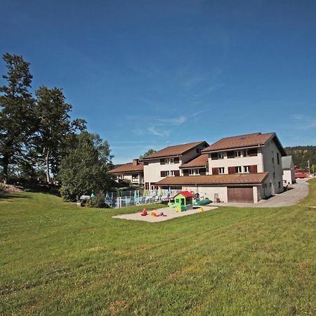 Village De Vacances Les Chevreuils Bellefontaine  Exterior photo